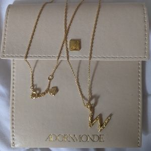 W necklace